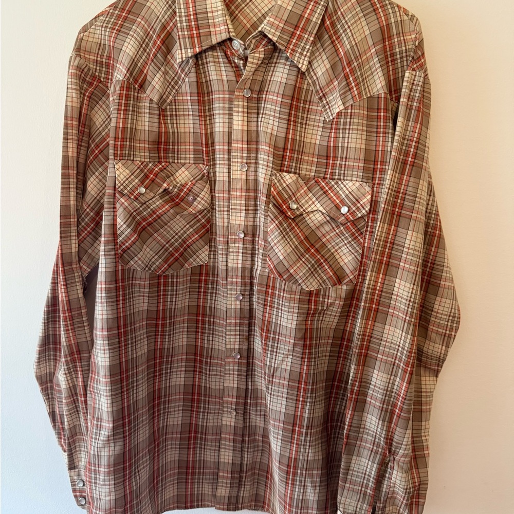 Medium Men's Western Plaid Button-Down Shirt